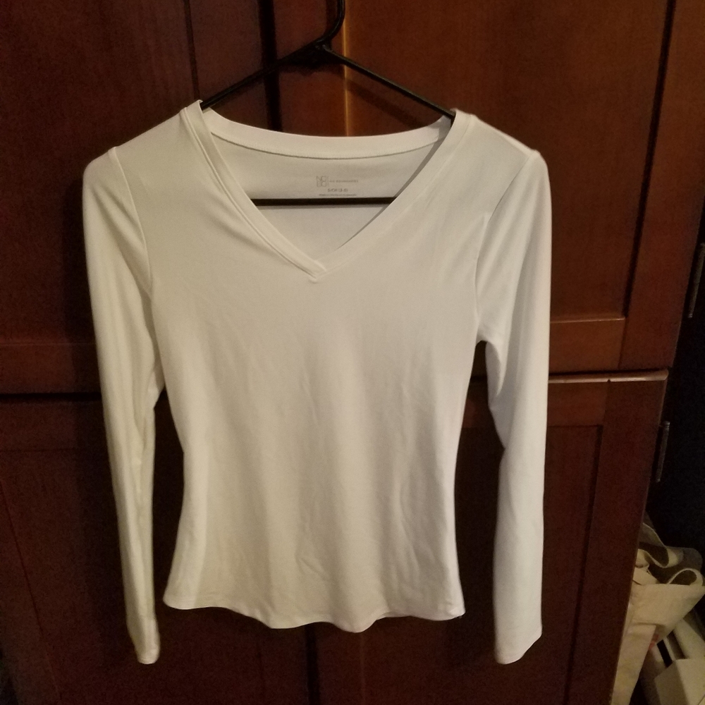 White v-neck shirt size small